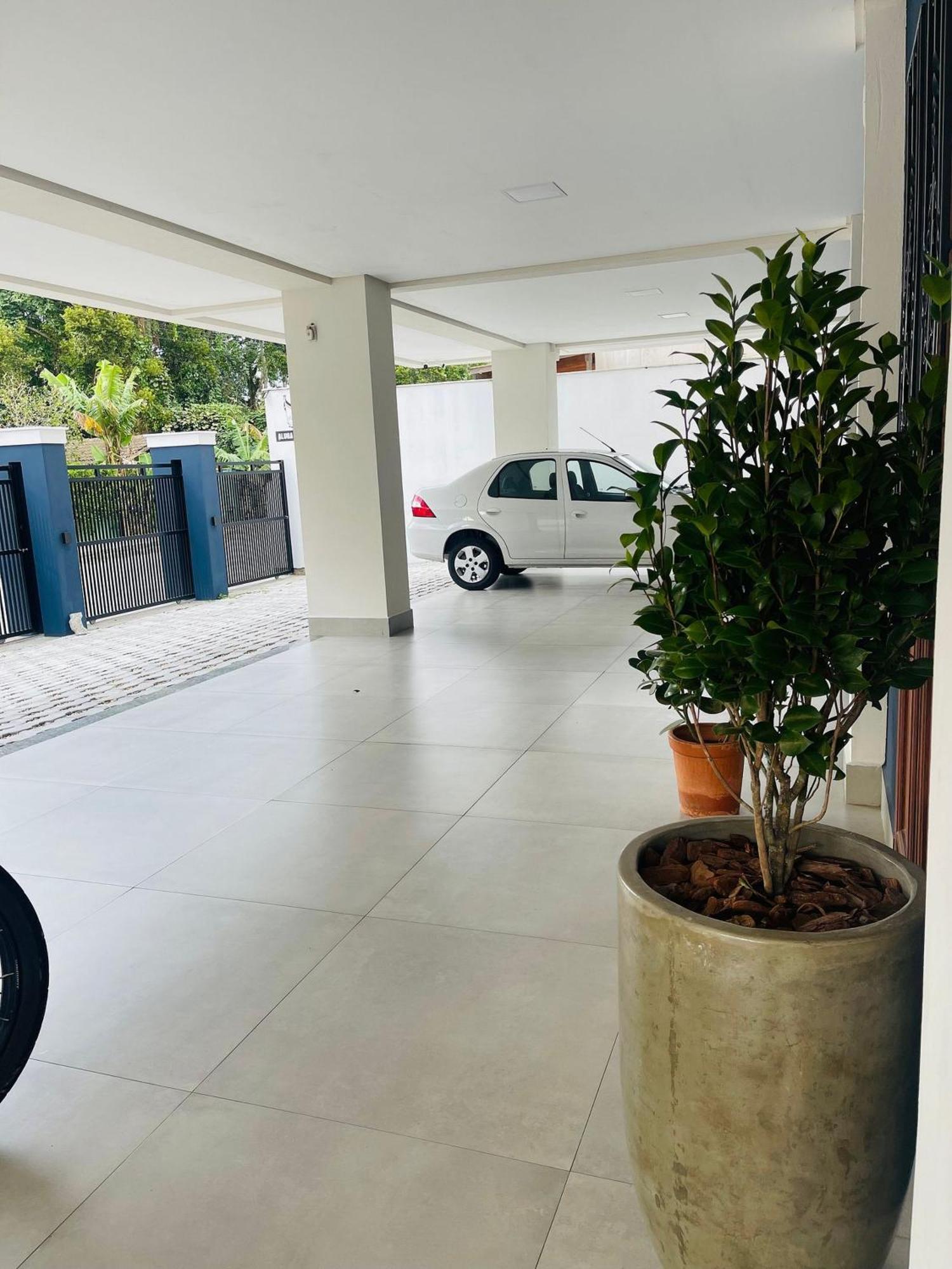 Residencial Vila Das Canoas Бомбиньяс Экстерьер фото